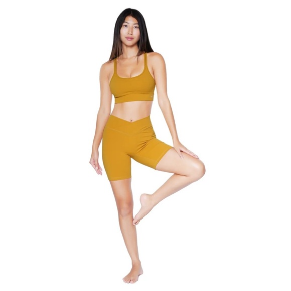 HUIT8 Paris BIEN-ETRE V-CUT SHORTS Sz S
$69.00 $30
Mustard - Picture 4 of 16